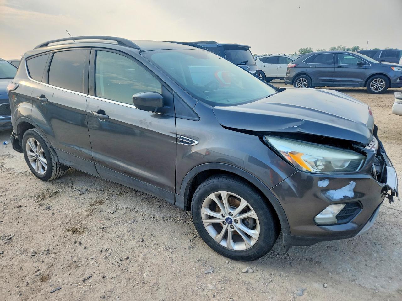 2017 Ford Escape Se - Image 4
