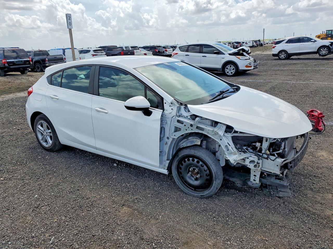 2017 Chevrolet Cruze Lt - Image 4