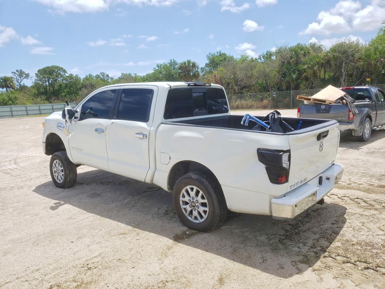 2017 Nissan Titan Sv - Фото 2