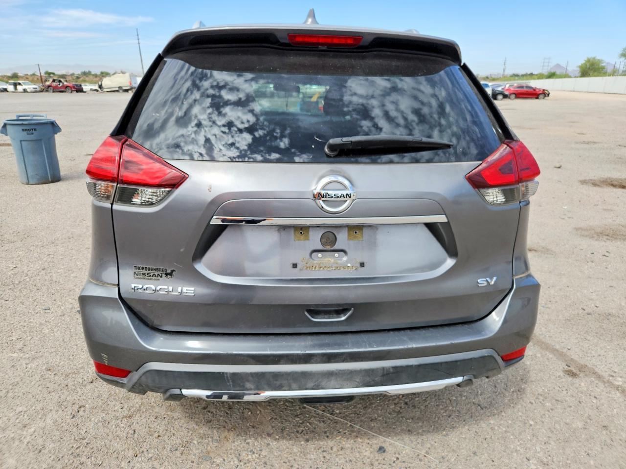 2017 Nissan Rogue Sv - Image 6