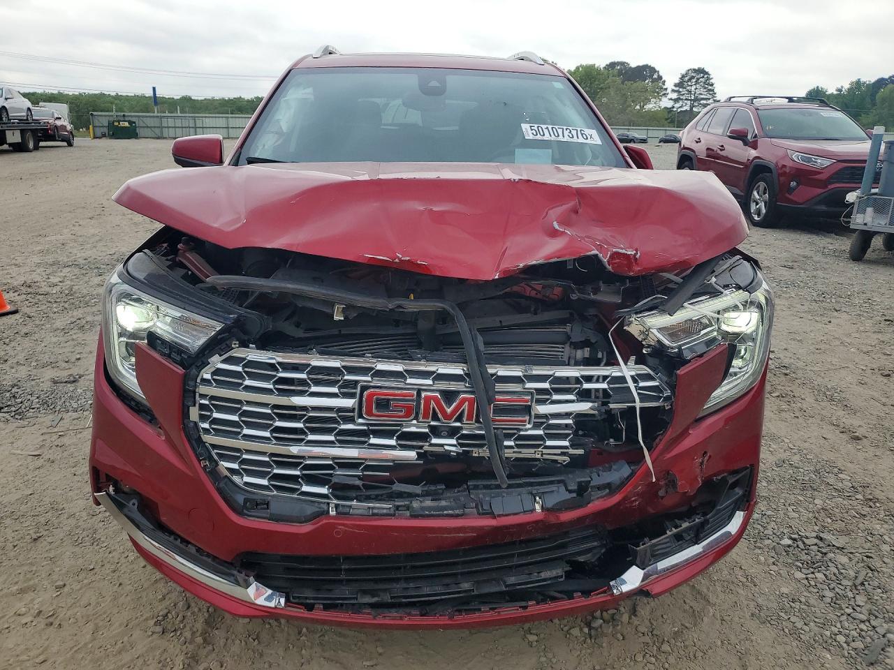 2023 GMC Denali - Фото 5