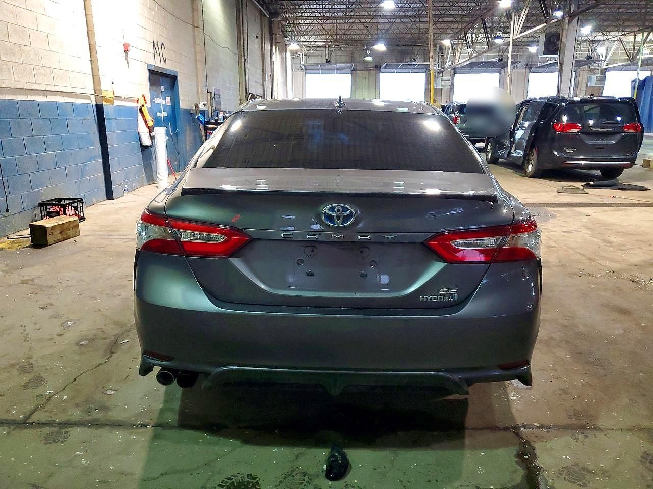 2020 Toyota Camry Hybrid Se - Image 6