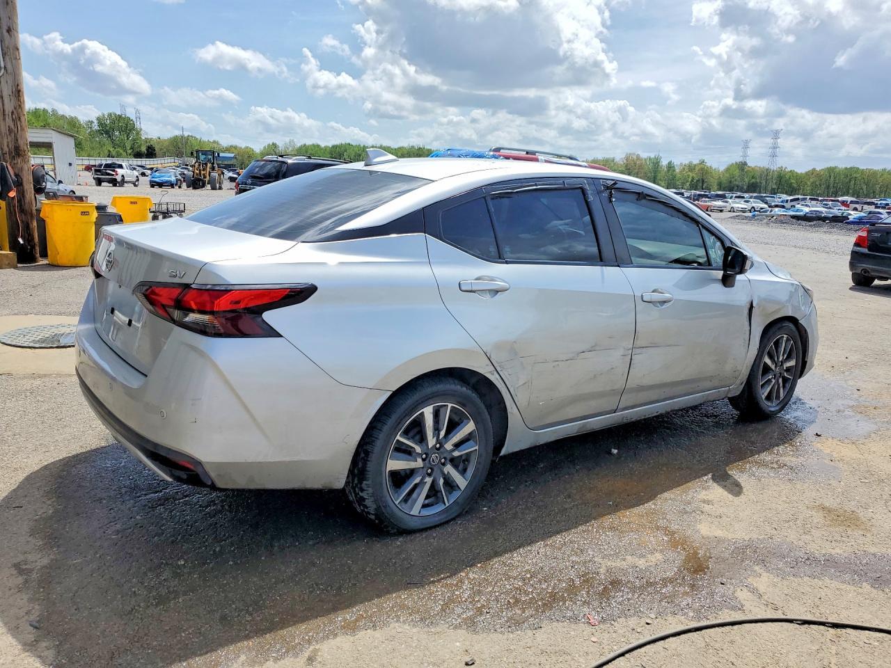 2021 Nissan Versa Sv - Фото 3