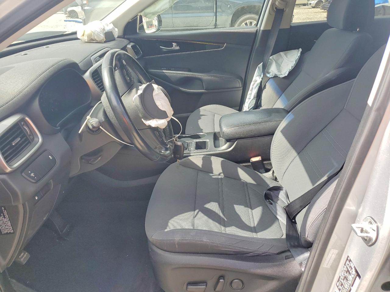 2016 Kia Sorento Lx - Image 7
