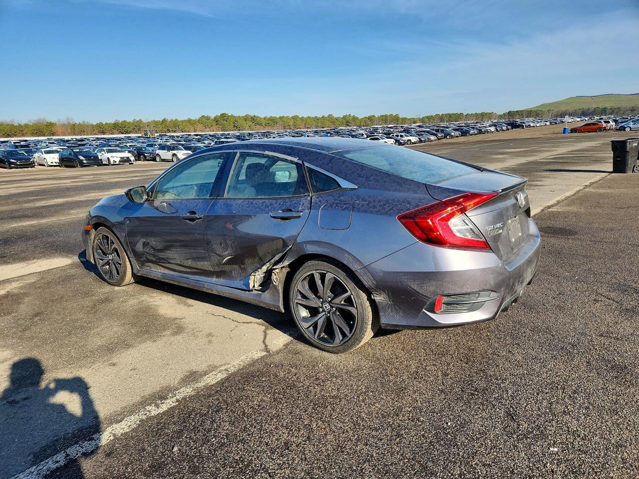 2020 Honda Civic Sport - Фото 2