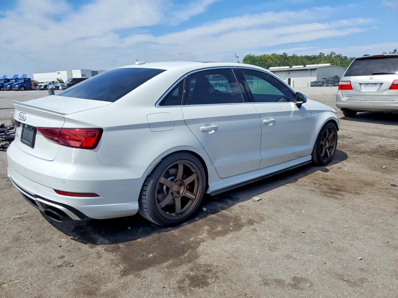 2018 Audi Rs3 - Фото 3