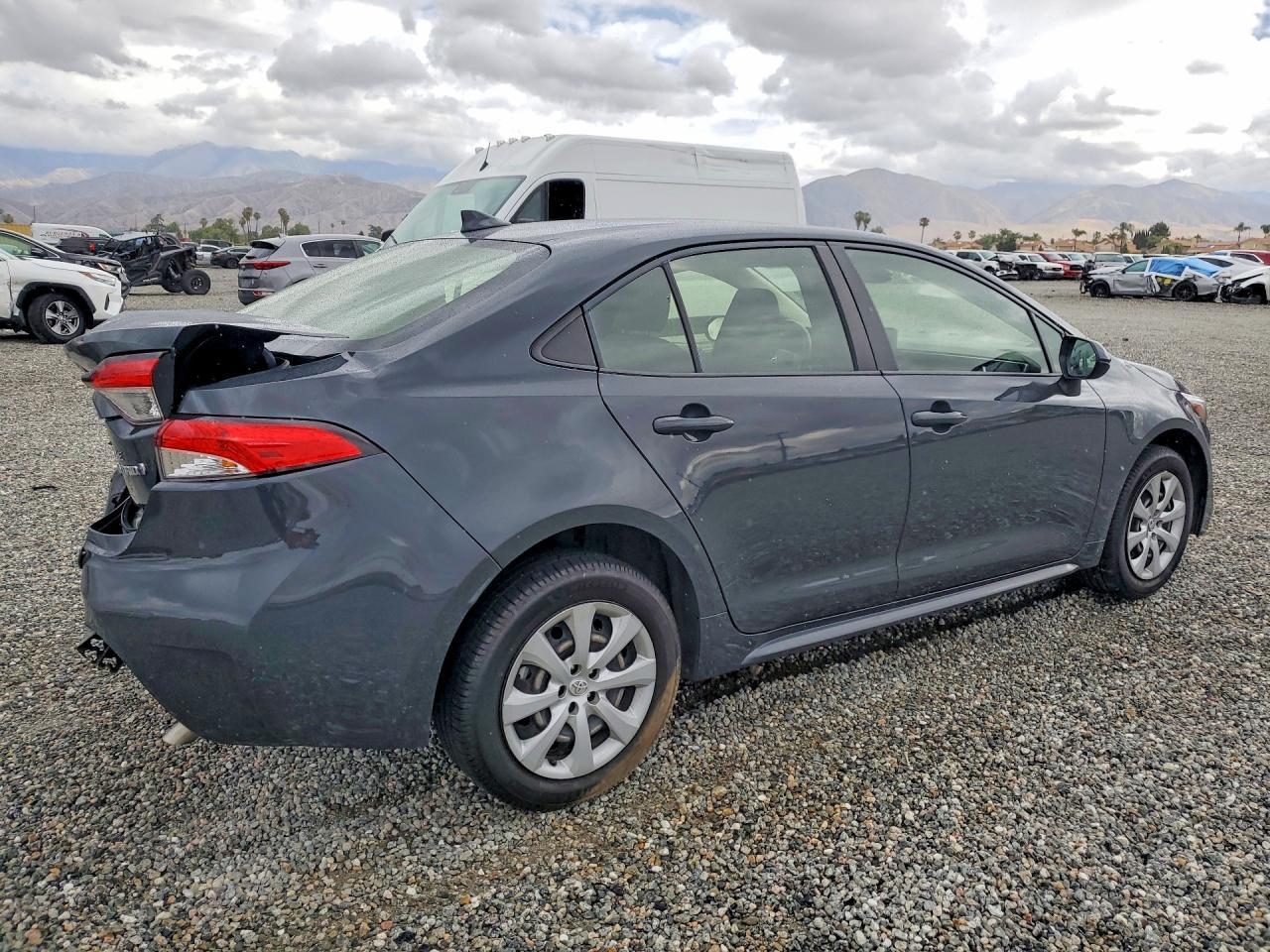 2023 Toyota Corolla Hybrid Le - Image 3
