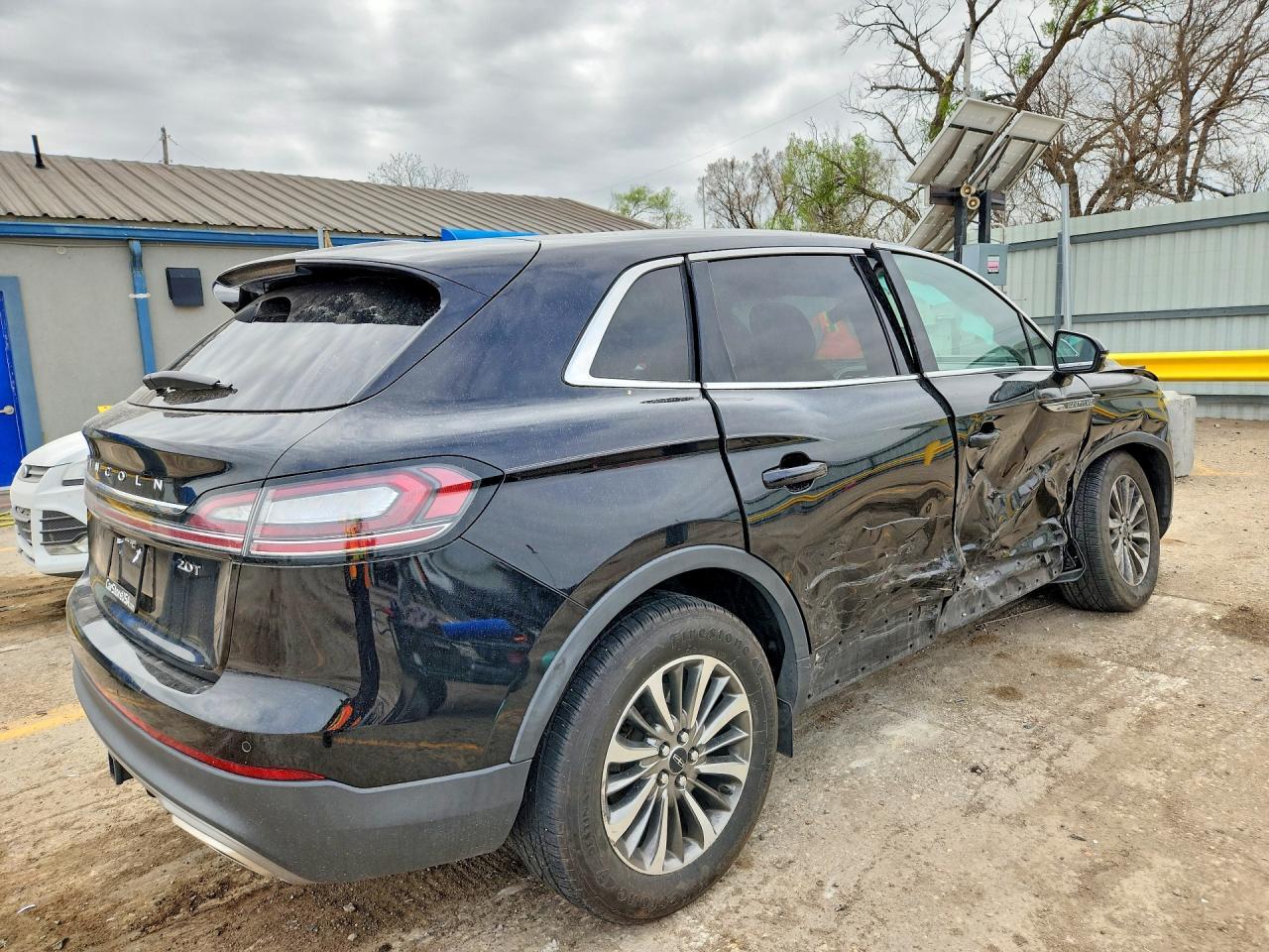 2019 Lincoln Nautilus Select - Image 3