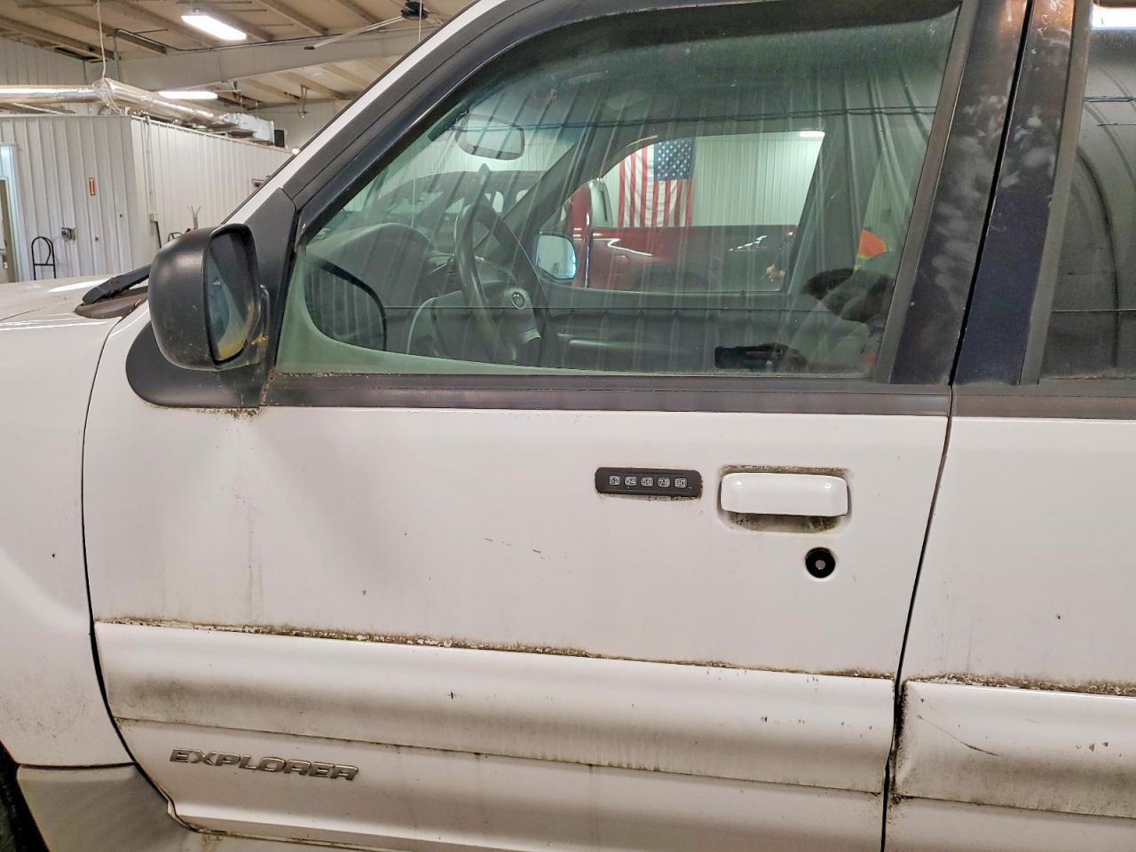 2002 Ford Explorer Sport Trac - Фото 7