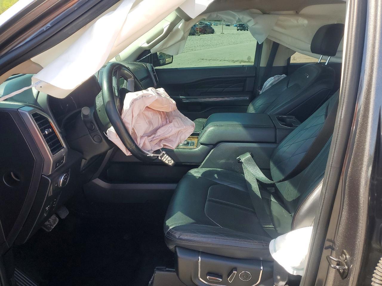 2021 Ford Expedition Max Platinum - Image 7