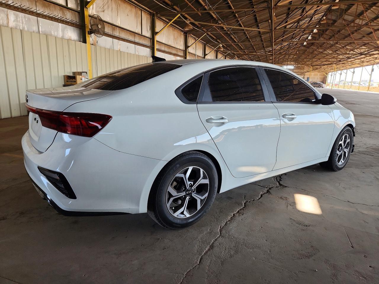 2019 Kia Forte Lxs - Фото 3