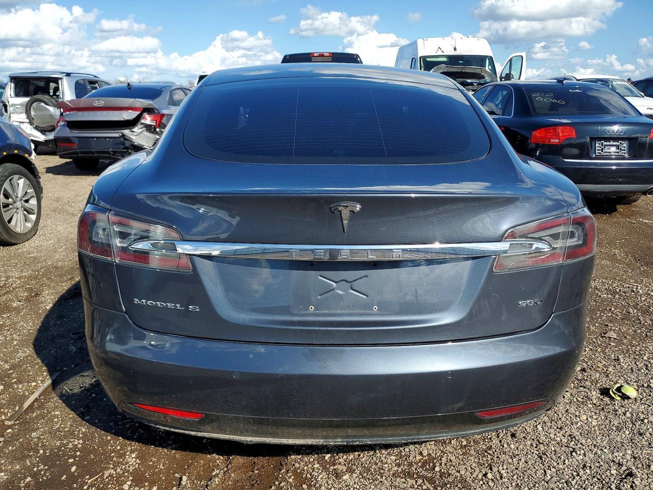 2017 Tesla Model S - Фото 6