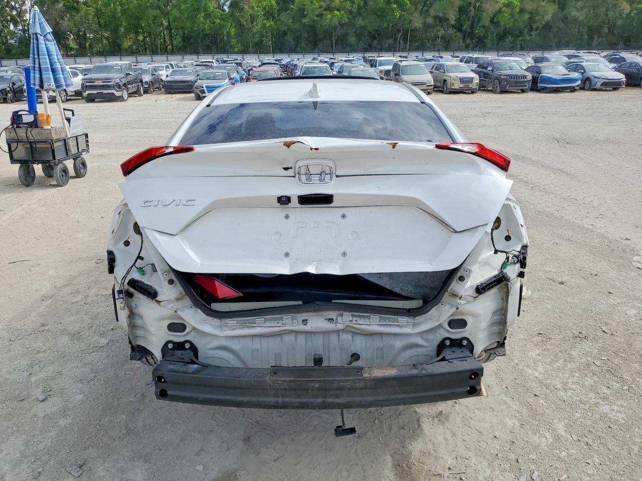 2018 Honda Civic Ex - Image 6