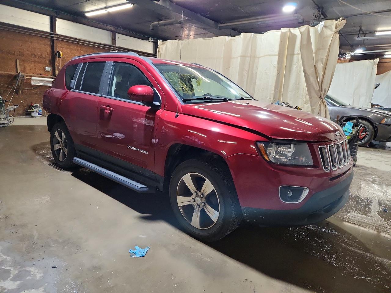 2017 Jeep Compass Latitude - Image 4