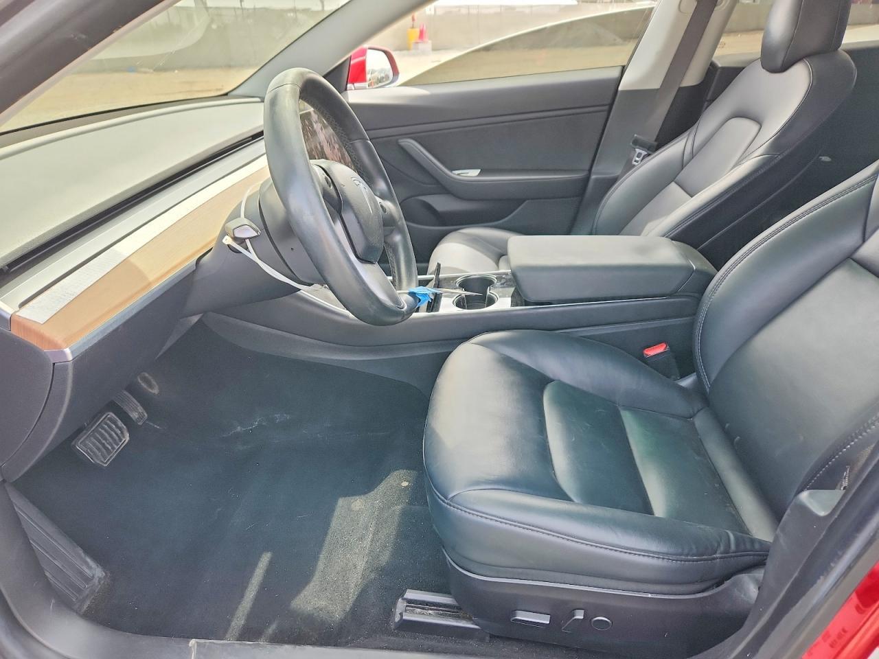 2018 Tesla Model 3 - Фото 7