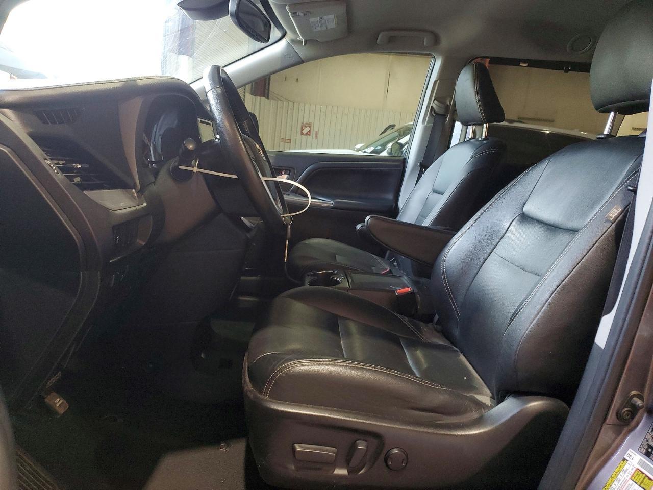 2020 Toyota Sienna Se 8-Passenger - Image 7
