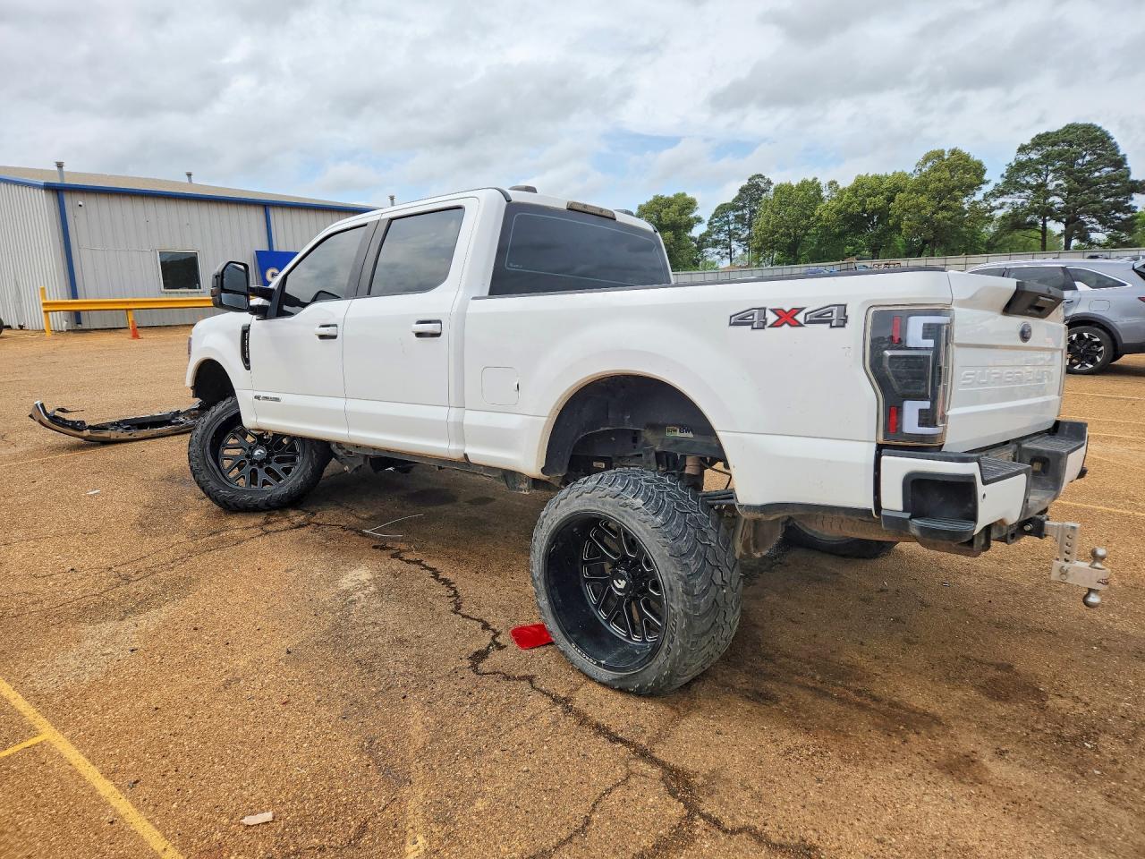 2020 Ford F250 Super Duty - Image 2