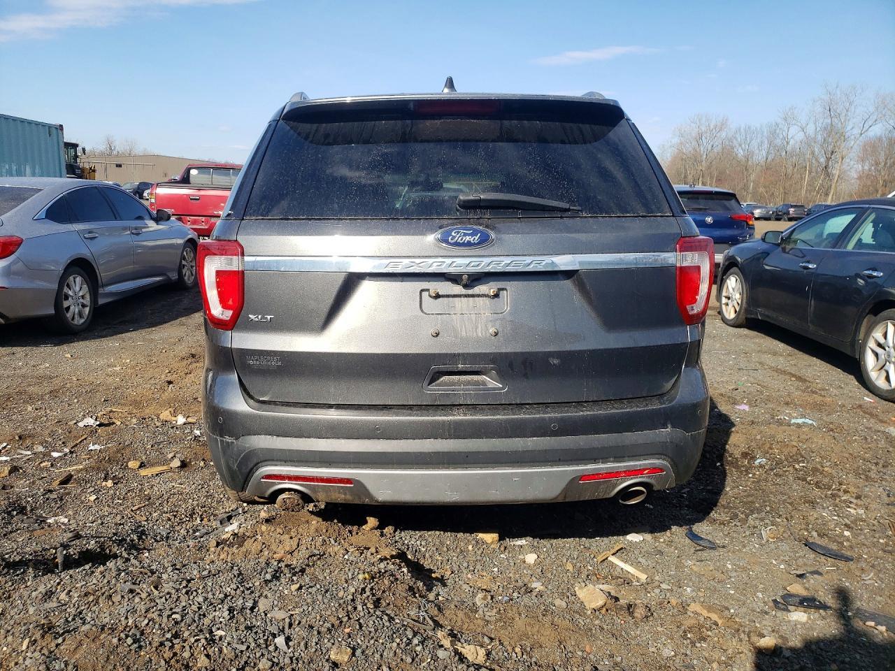 2016 Ford Explorer Xlt - Фото 6