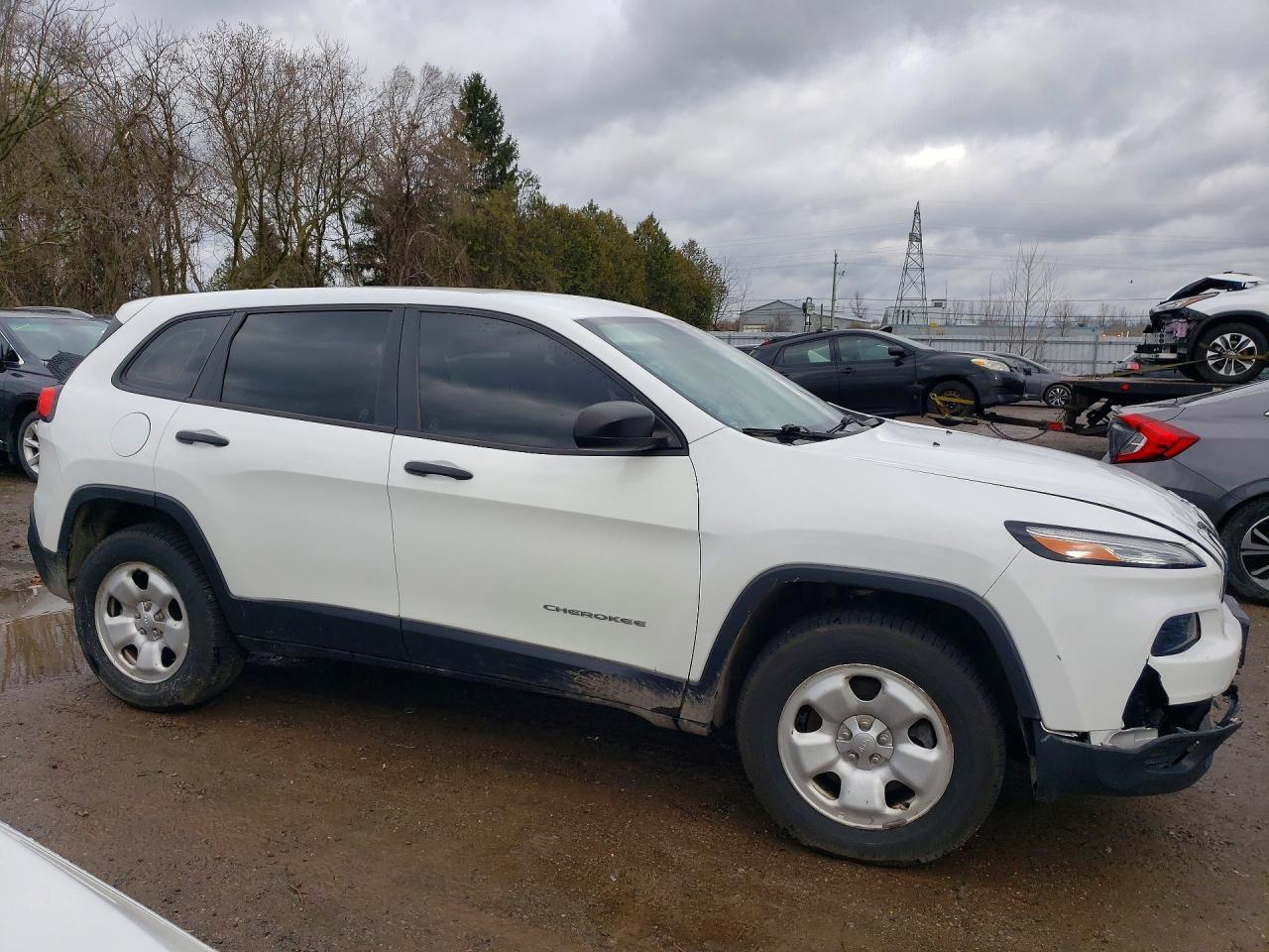 2015 Jeep Cherokee Sport - Image 4