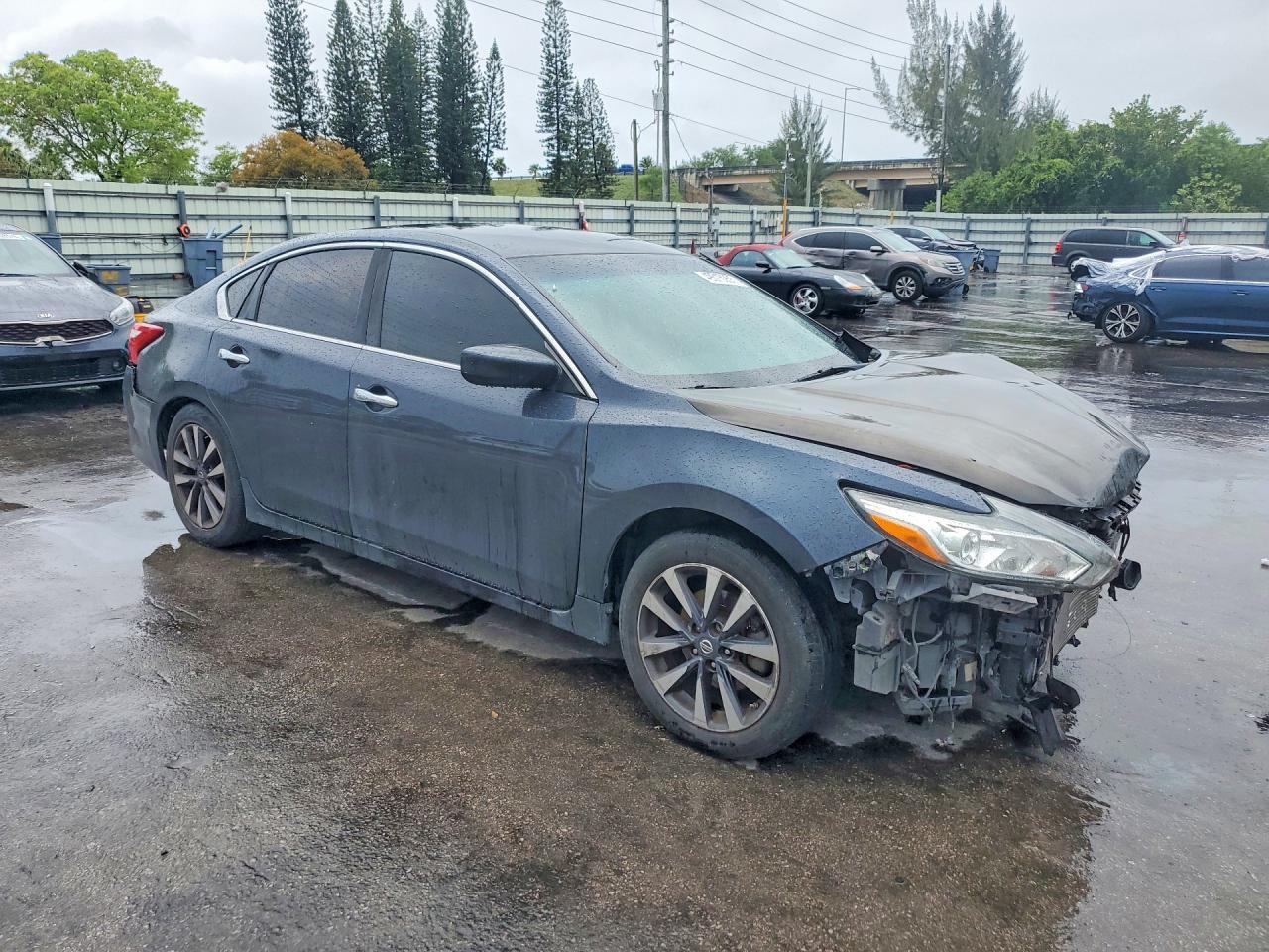 2017 Nissan Altima 2.5 - Фото 4