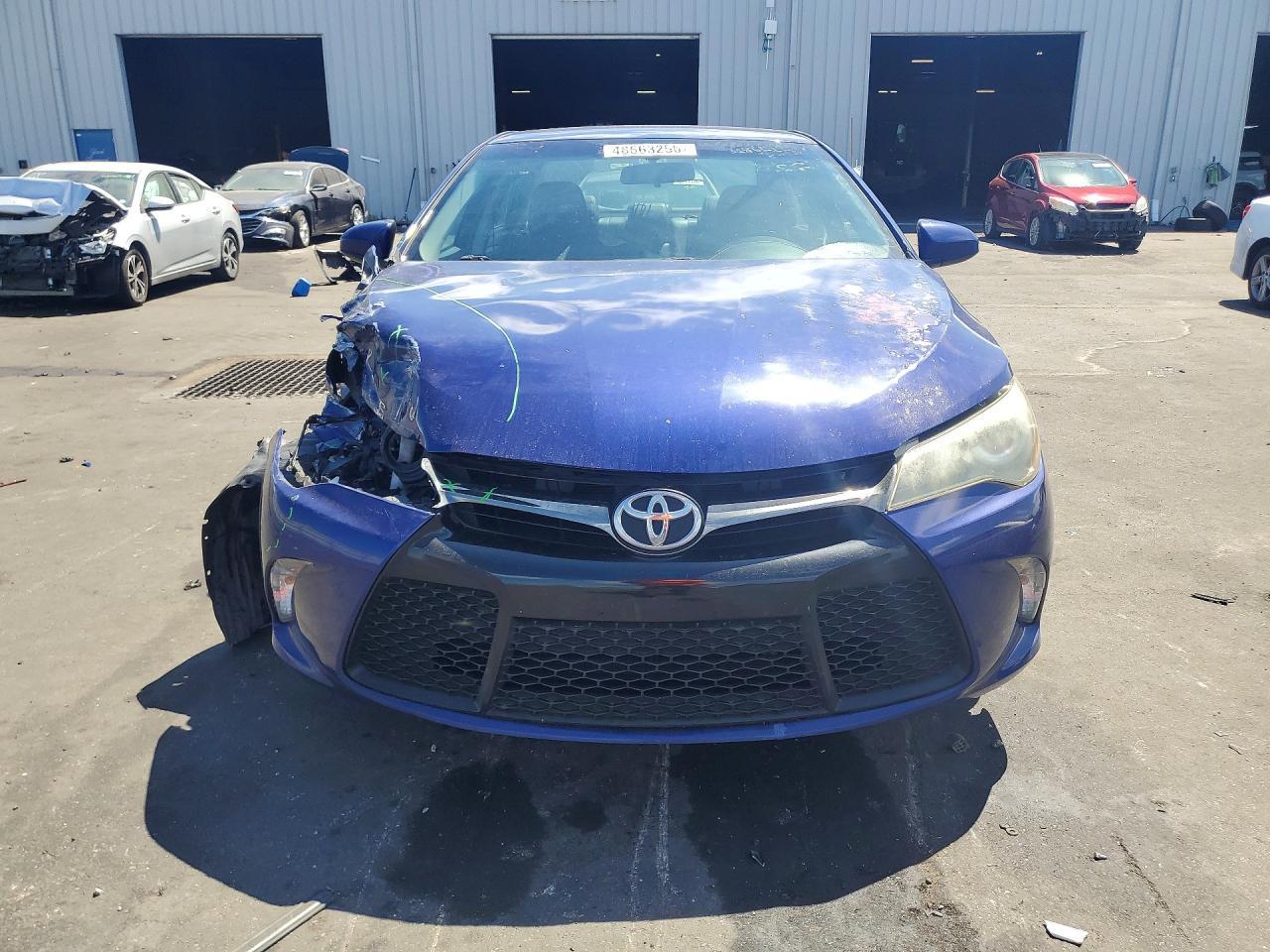 2016 Toyota Camry Se - Фото 5
