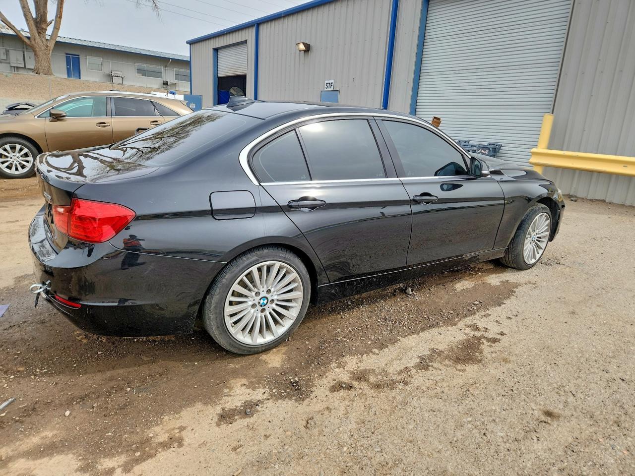 2015 BMW 328 Xi - Фото 3