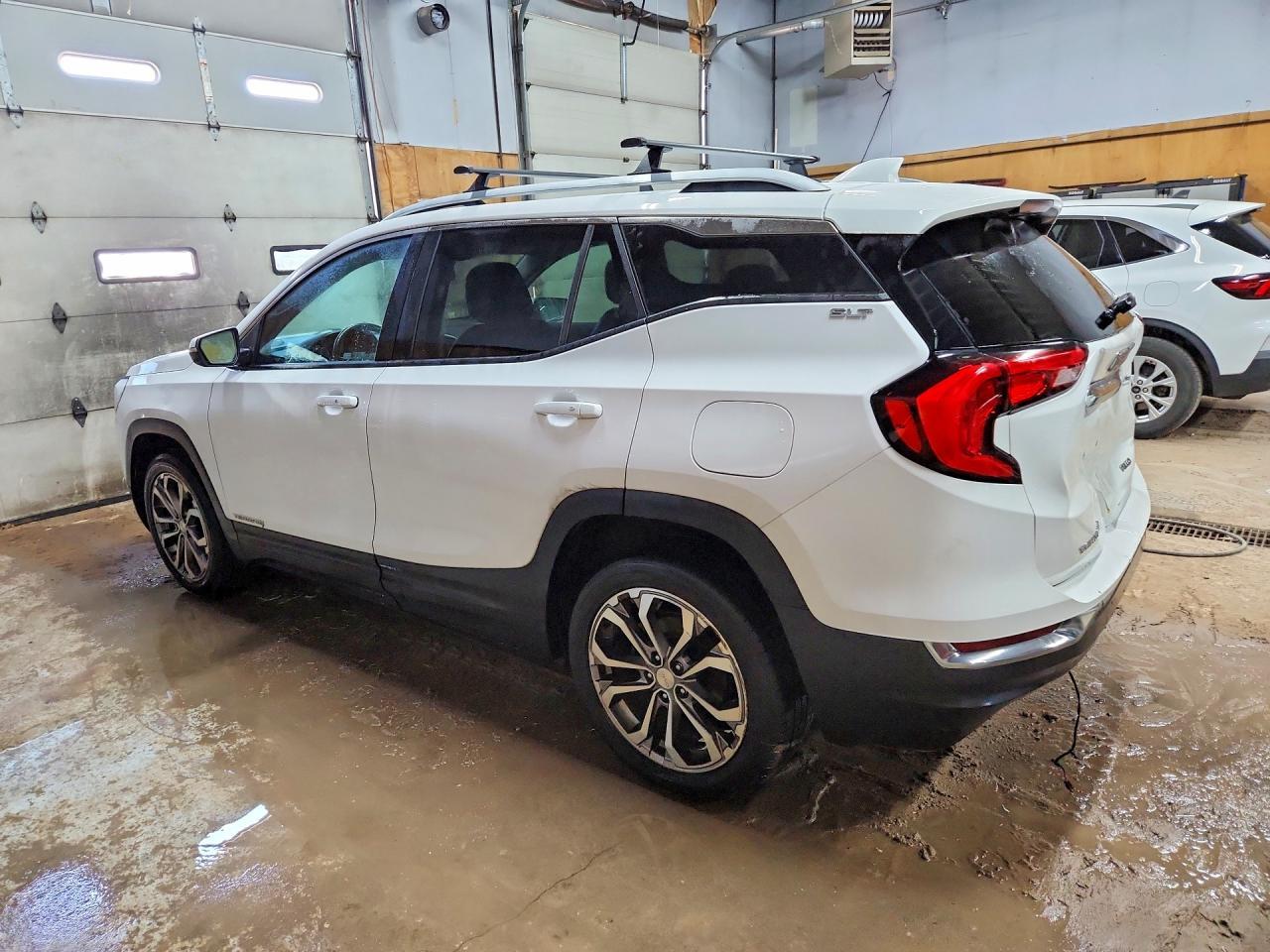 2019 GMC Terrain Slt - Image 2