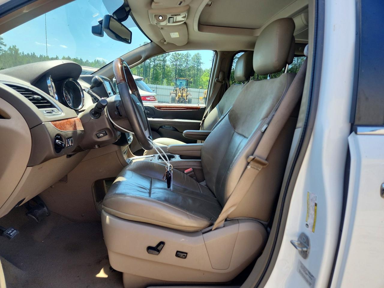 2016 Chrysler Town & Country Limited Platinum - Фото 7