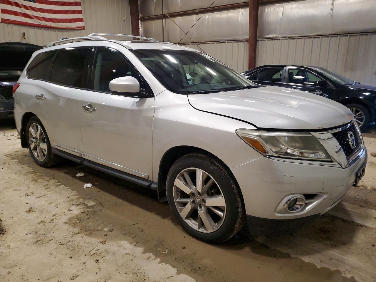 2013 Nissan Pathfinder S - Image 4