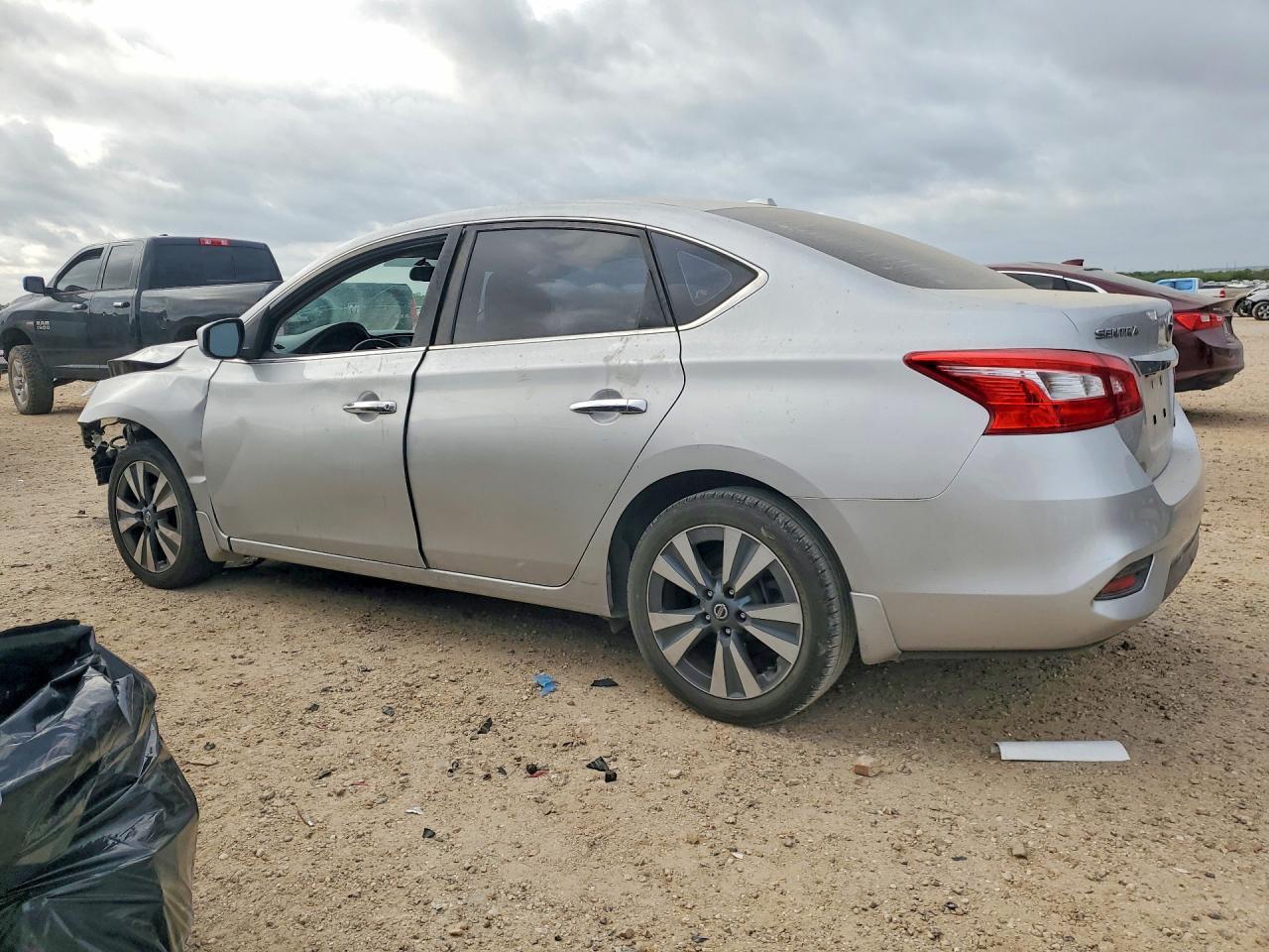 2019 Nissan Sentra Sv - Фото 2