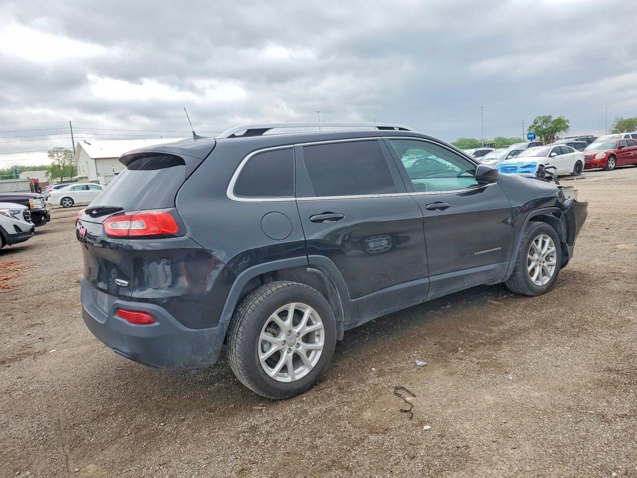 2016 Jeep Cherokee Latitude - Фото 3