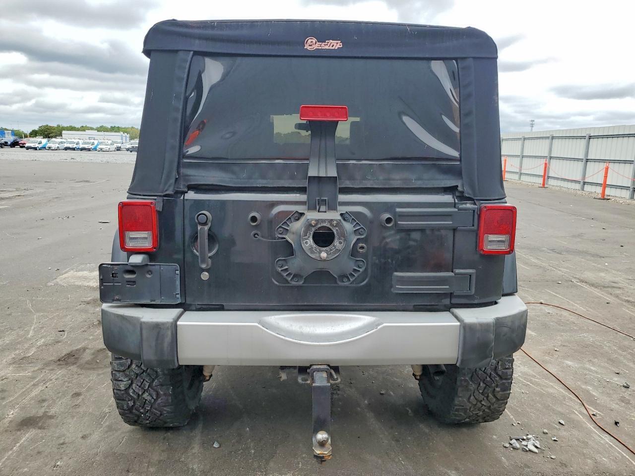2008 Jeep Wrangler Unlimited Sahara - Фото 6