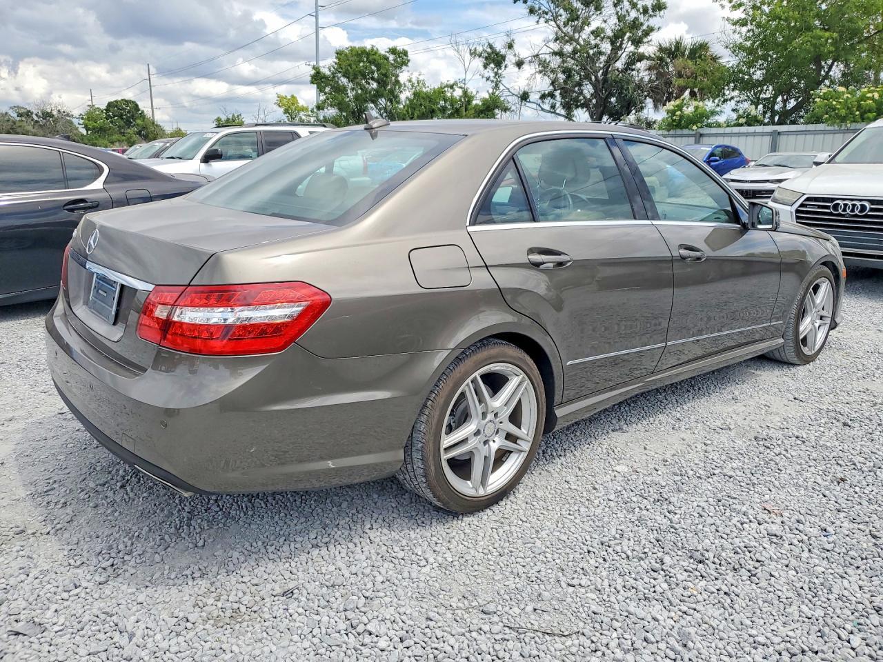 2013 Mercedes-Benz E 350 - Фото 3