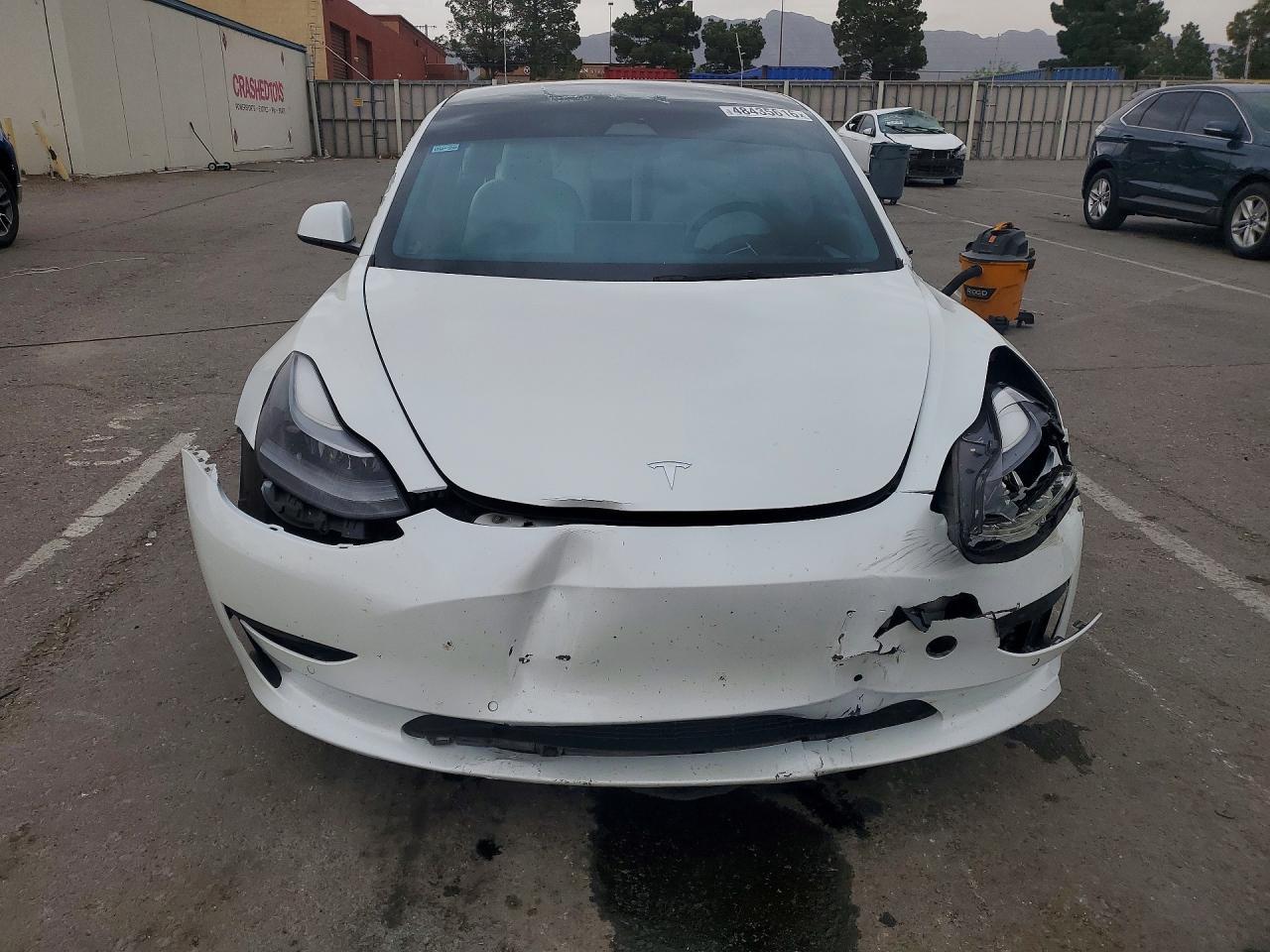 2022 Tesla Model 3 - Image 5
