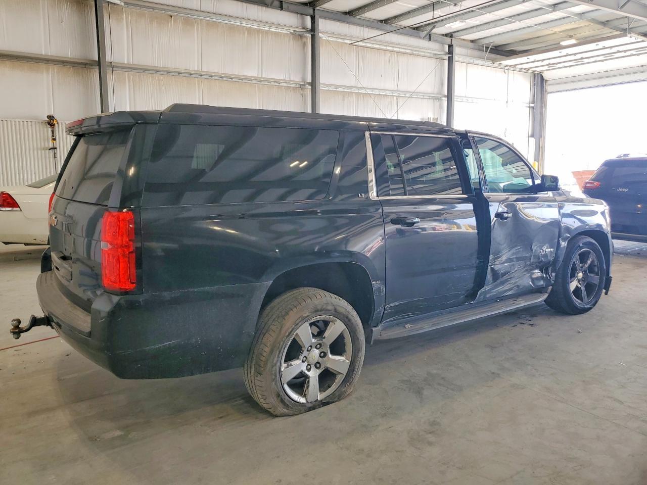 2015 Chevrolet Suburban K1500 Lt - Фото 3