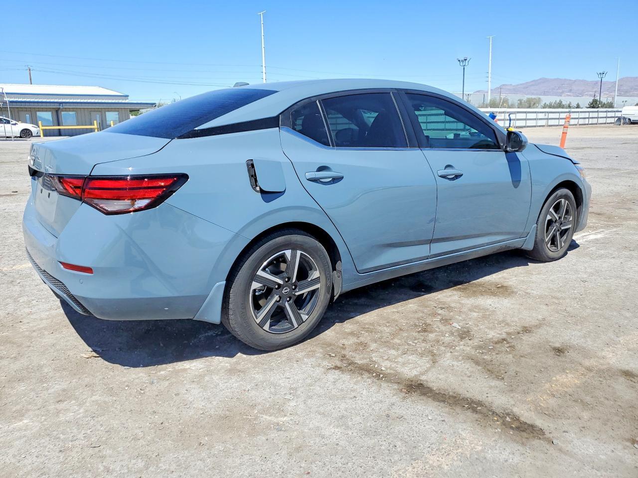 2025 Nissan Sentra Sv - Image 3