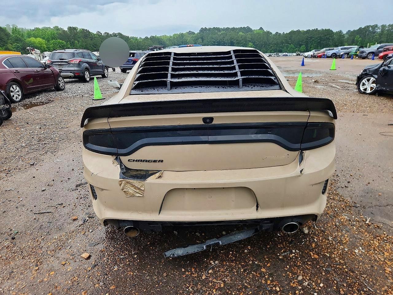 2018 Dodge Charger R - Image 6