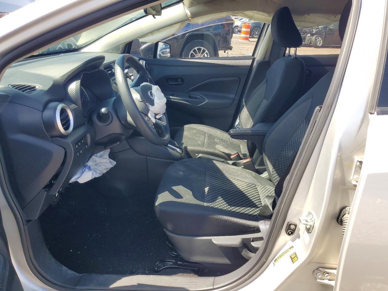 2020 Nissan Versa S - Фото 7