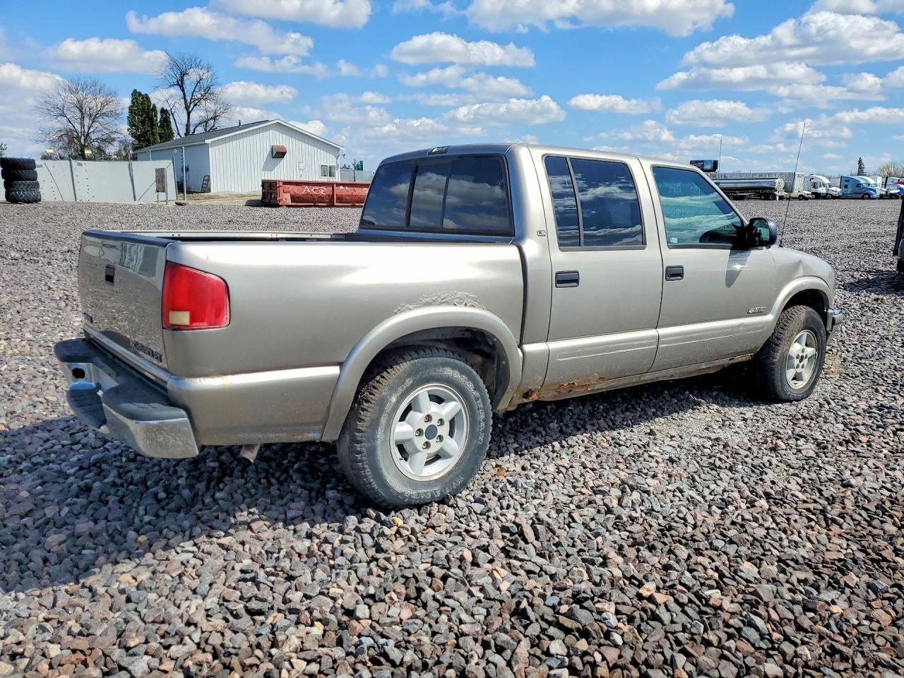 2002 Chevrolet S Truck S10 - Фото 3