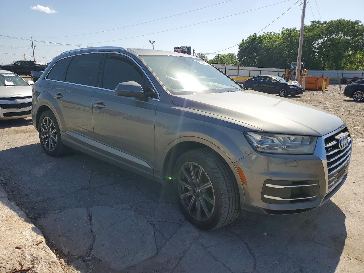2017 Audi Q7 Premium Plus - Image 4