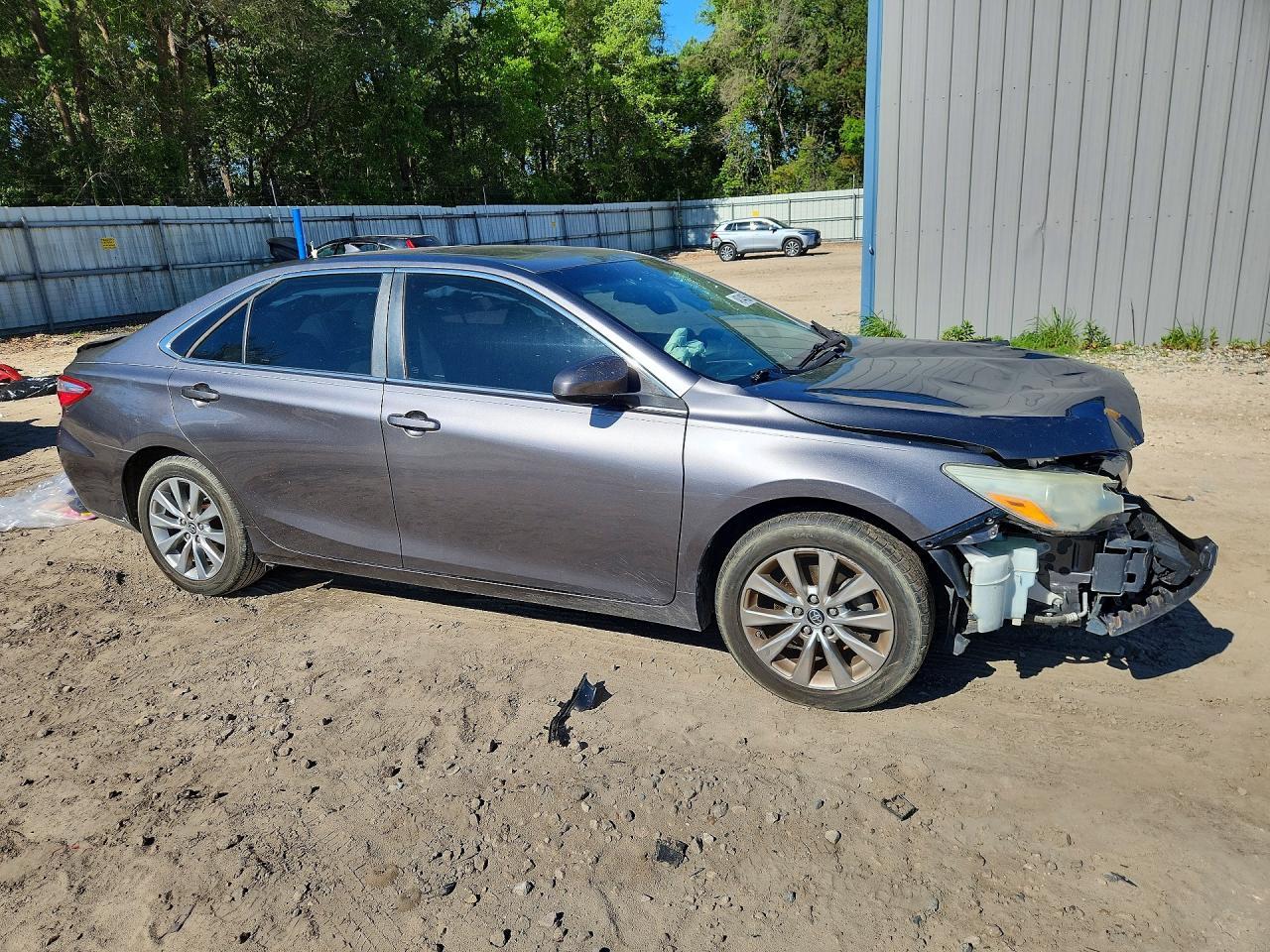 2015 Toyota Camry Xle - Image 4