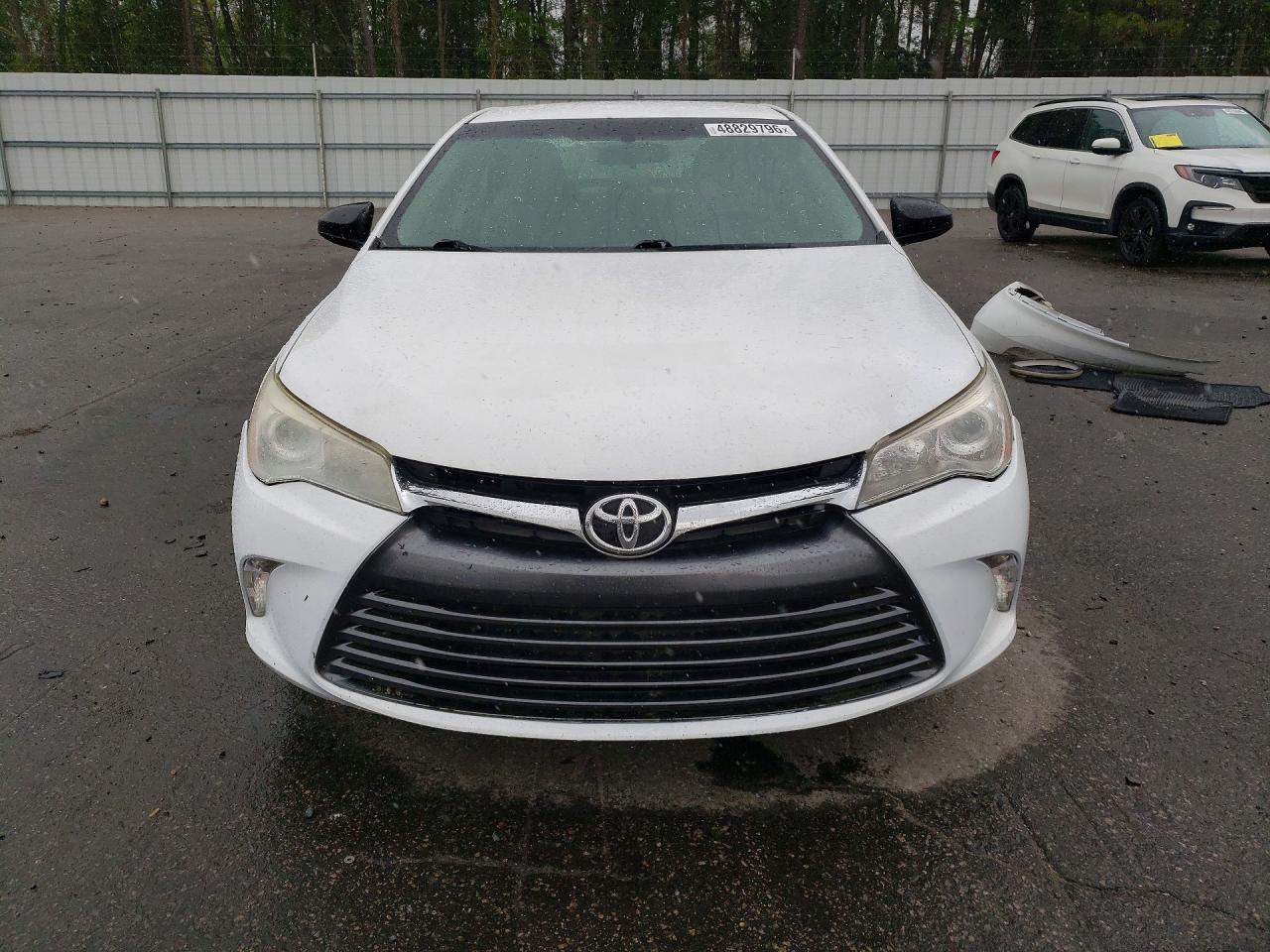 2017 Toyota Camry Se - Фото 5