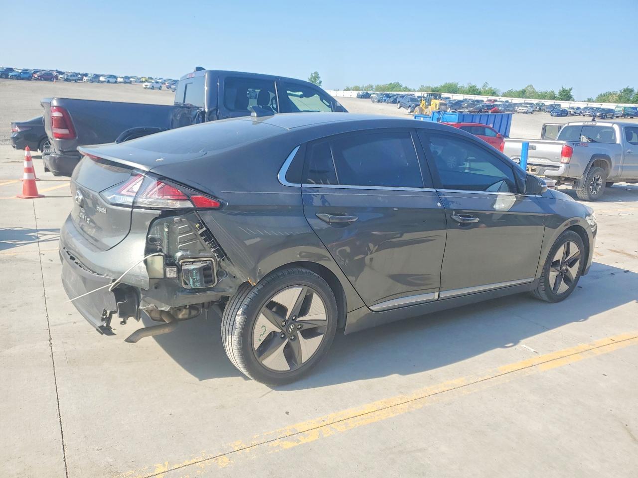 2021 Hyundai Ioniq Hybrid Sel - Фото 3