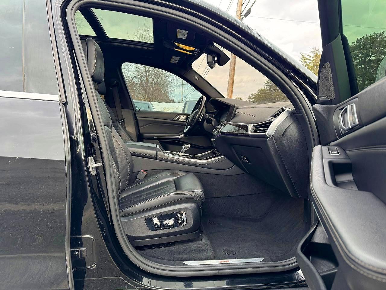 2019 BMW X5 xDrive50I - Image 5