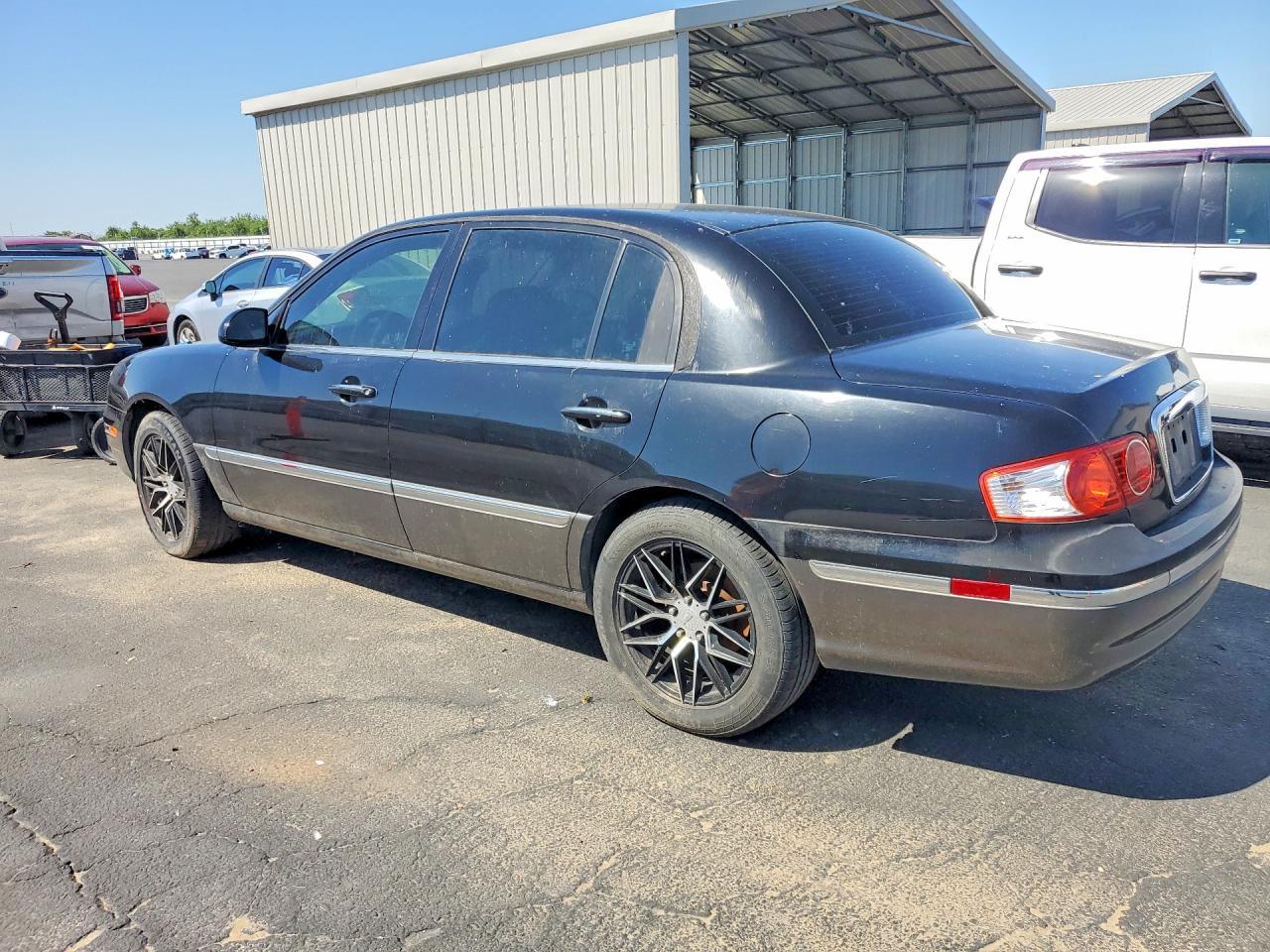 2005 Kia Amanti Base - Фото 2
