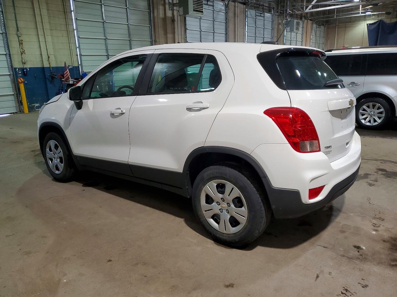 2018 Chevrolet Trax Ls - Image 3
