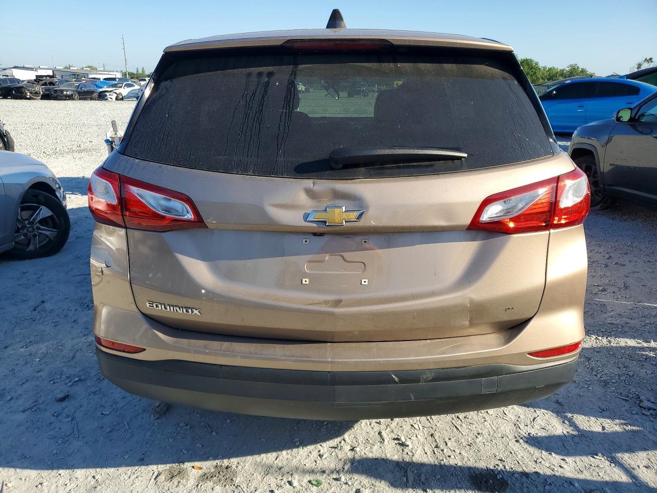 2019 Chevrolet Equinox Ls - Image 6