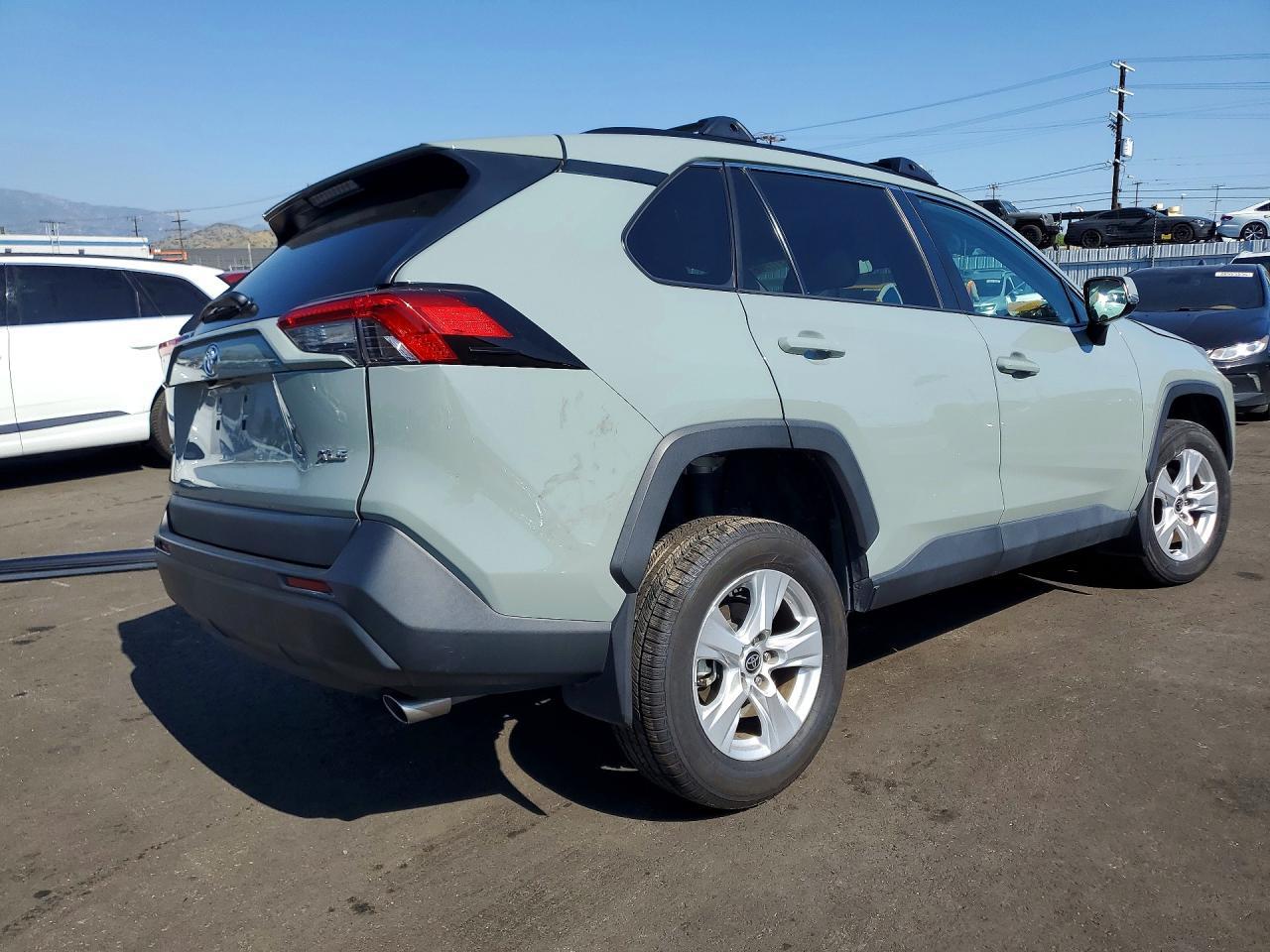 2021 Toyota Rav4 Xle - Фото 3
