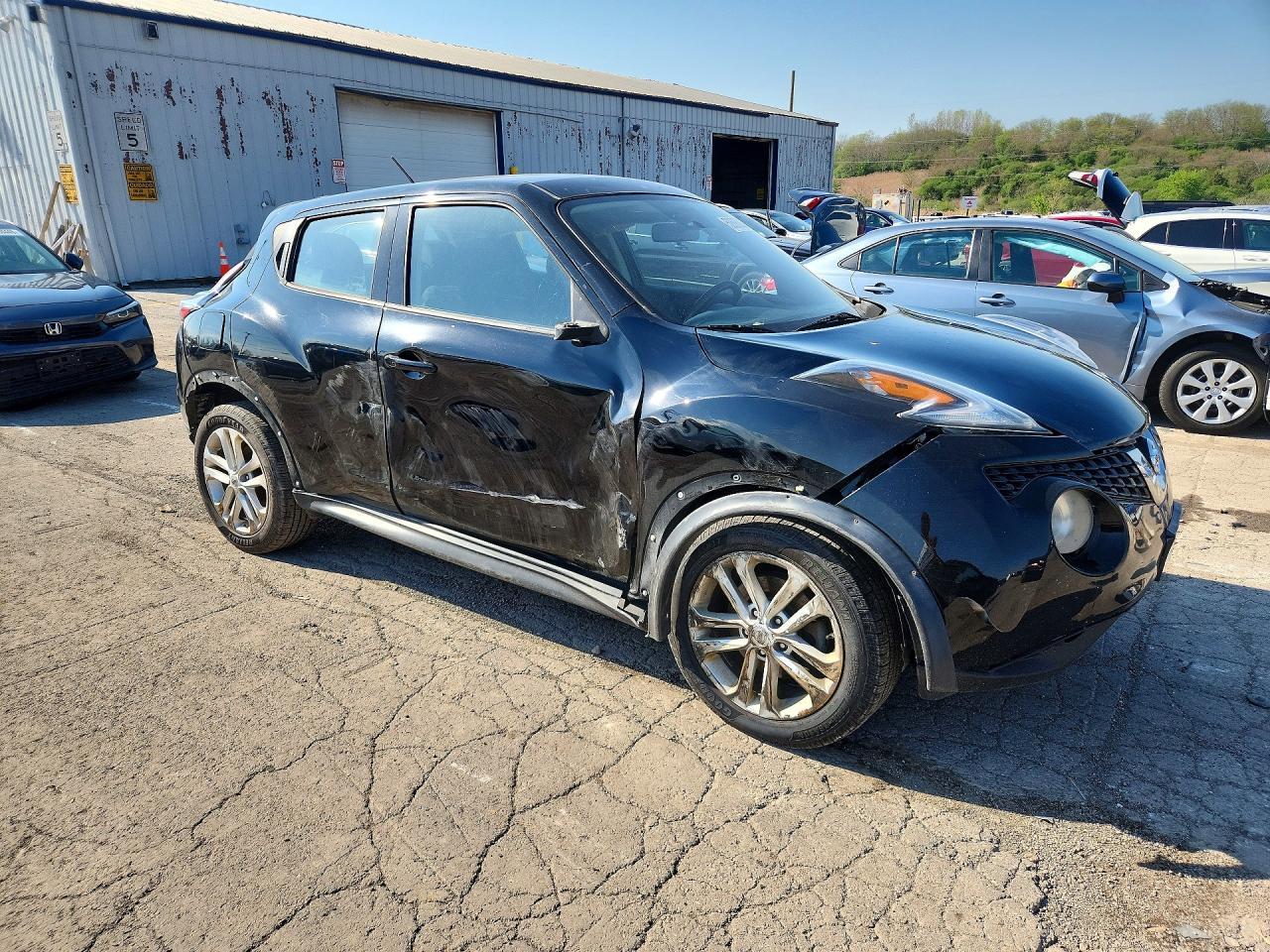 2016 Nissan Juke S - Фото 4