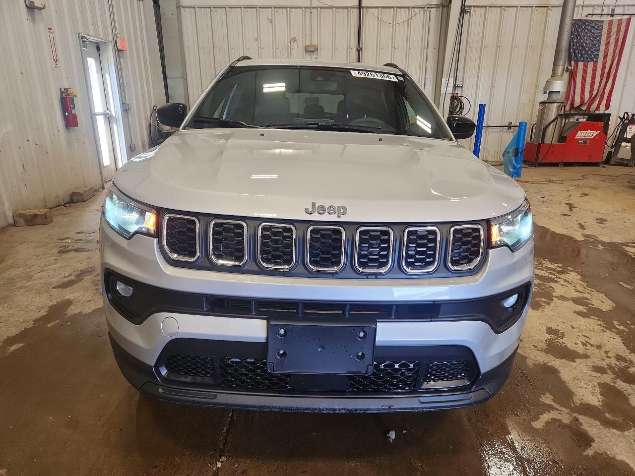 2025 Jeep Compass Latitude - Фото 5